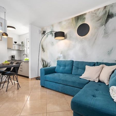 Villa Lux Проманья Экстерьер фото