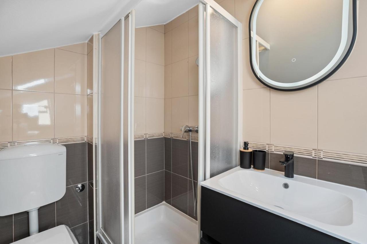 Villa Lux Проманья Экстерьер фото
