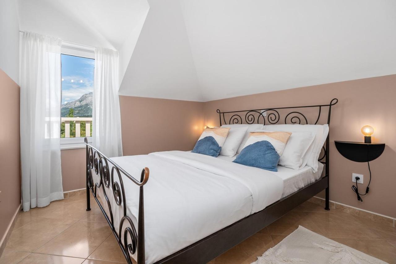 Villa Lux Проманья Экстерьер фото